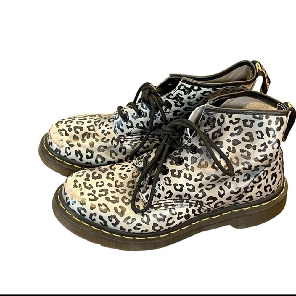 RARE Dr. Martens 101 Leopard Print 6-Eye Boots EU 39 US Women’s 8